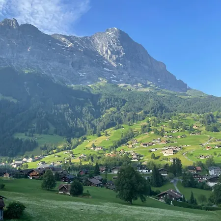 少女峰小屋基本客房旅馆